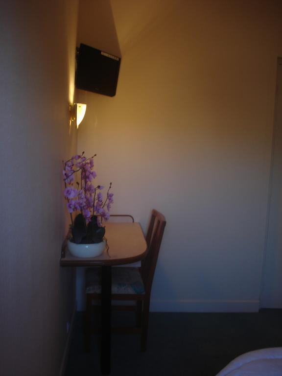 Le Terminus Hotel Tarascon Szoba fotó