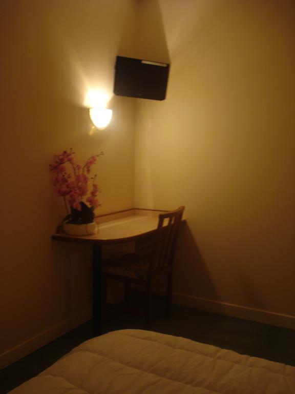 Le Terminus Hotel Tarascon Szoba fotó