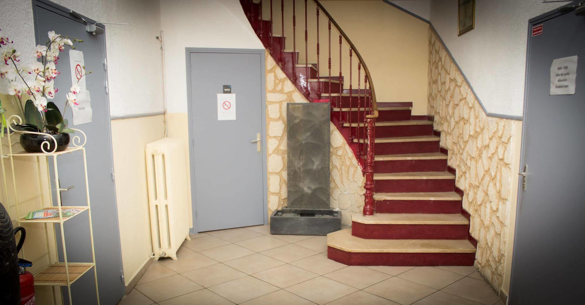 Le Terminus Hotel Tarascon Kültér fotó