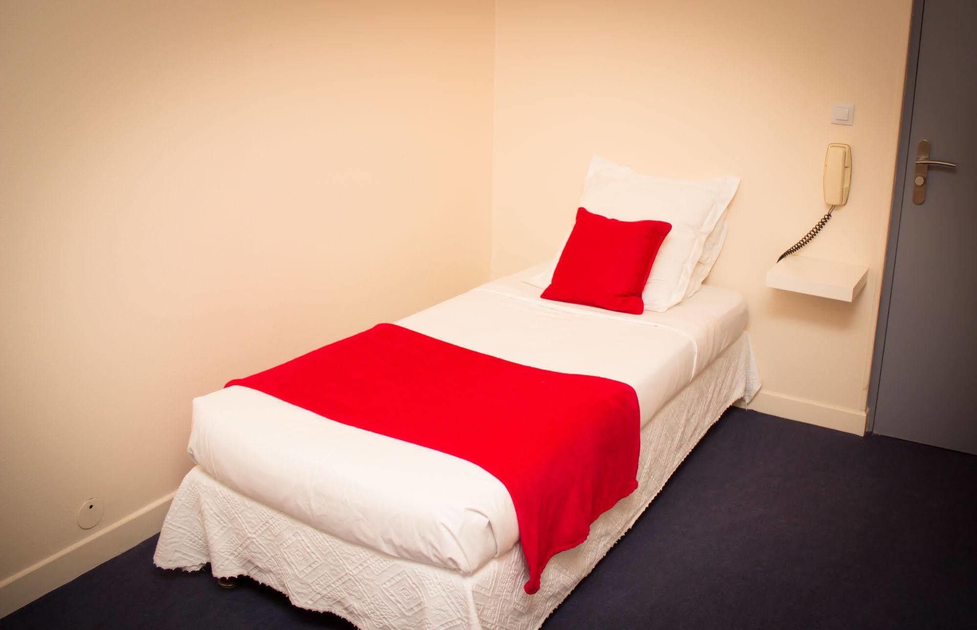 Le Terminus Hotel Tarascon Kültér fotó